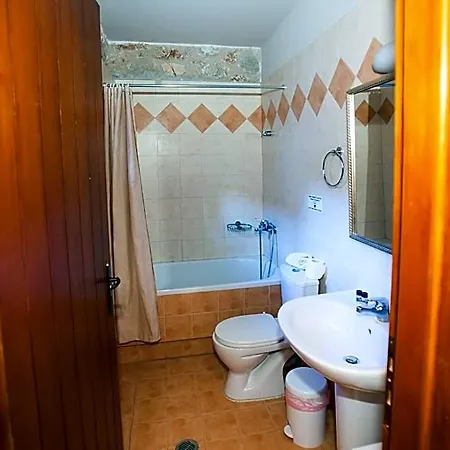 Otel Anigraia Ástros