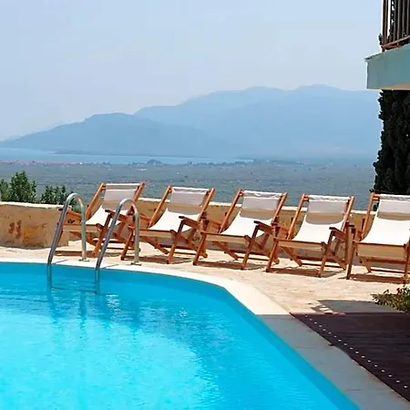 Anigraia Otel Ástros