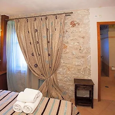 Anigraia 3* Ástros